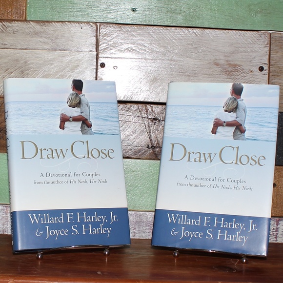 Bundle of Two Books: Draw Close • A Devotional for Couples - Picture 13 of 16